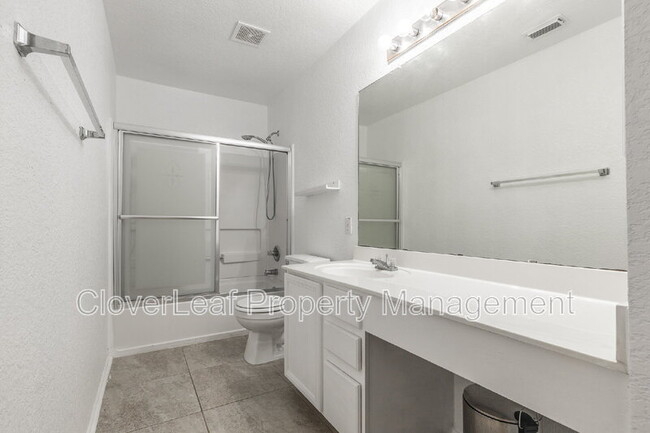 Building Photo - 818 Quitman Oak