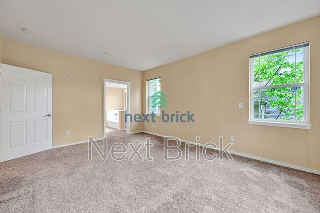 Building Photo - 107 164th St SE
