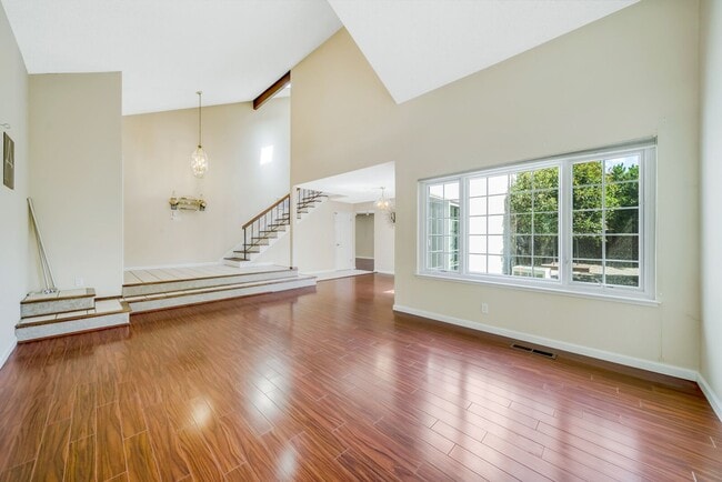 Building Photo - 35216 Wycombe Pl