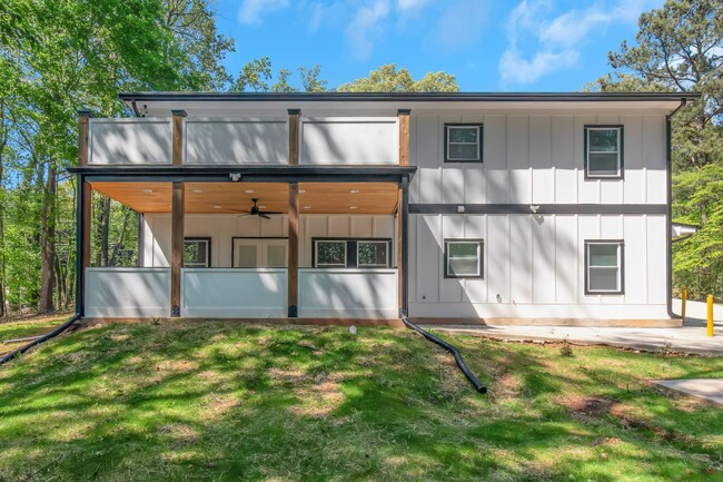 Building Photo - Your New Home Awaits!