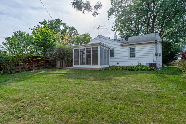 Building Photo - 6825 Xerxes Ave S