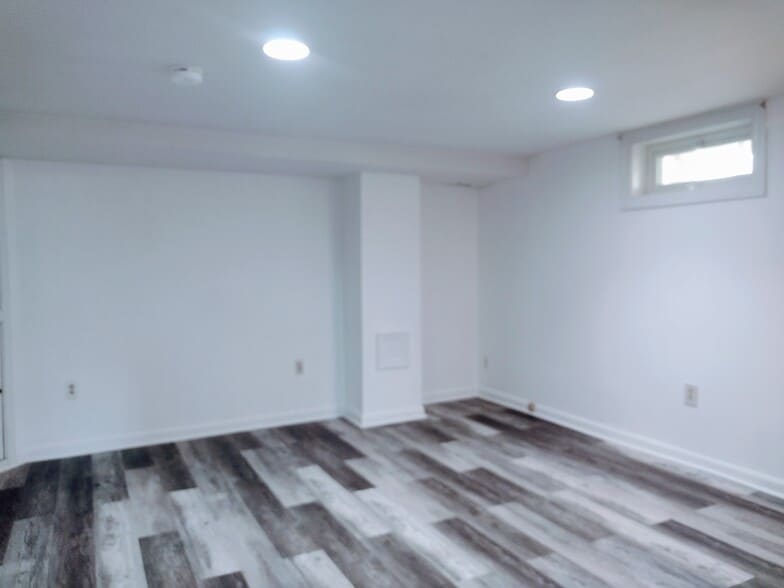 Building Photo - 8312 Dalesford Rd