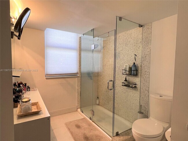 Building Photo - 9511 Collins Ave