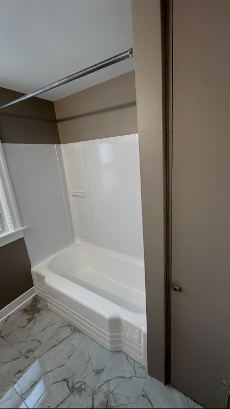 Building Photo - 1827 170th St