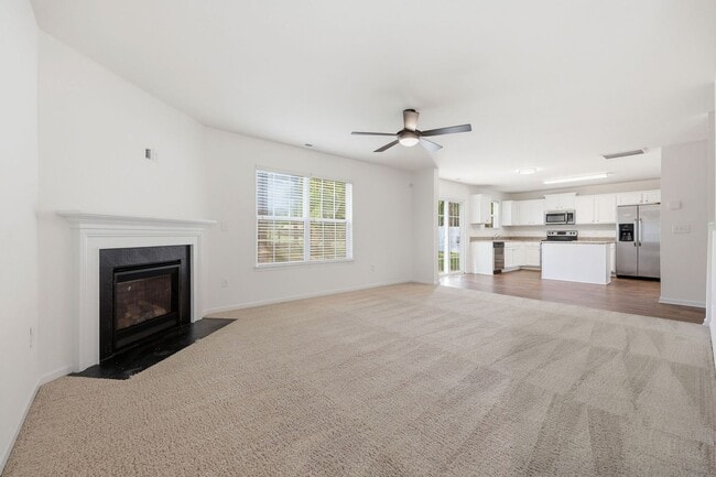Building Photo - 448 Botanical Ct