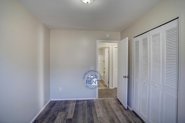 Building Photo - 3717 Larchmont St