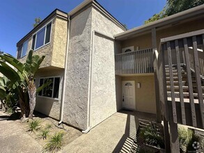 Building Photo - 8541 Villa La Jolla Dr