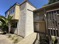 Building Photo - 8541 Villa La Jolla Dr