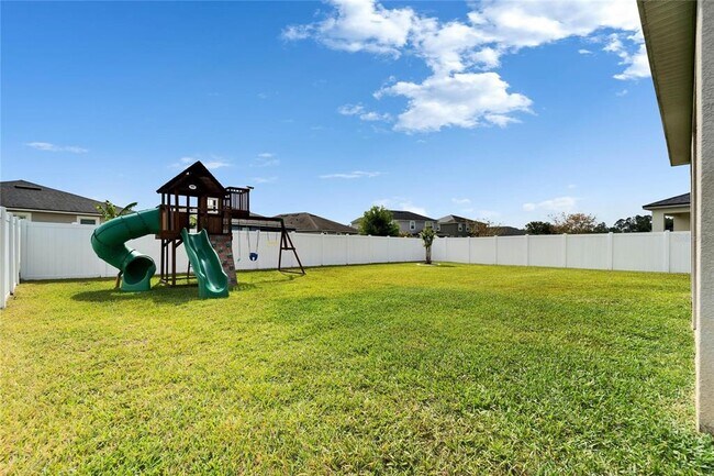 Building Photo - 13113 Rain Lily Dr