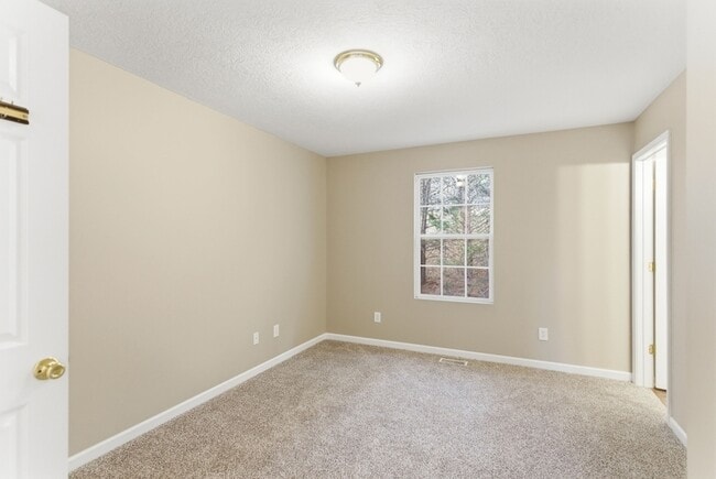 Building Photo - 2806 Wendi Ann Dr