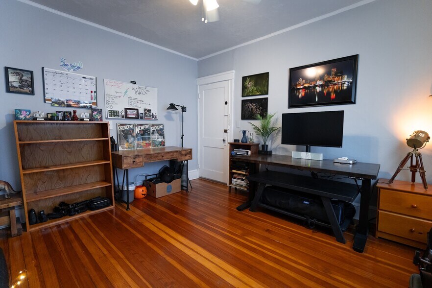 Building Photo - 412 Taunton Ave