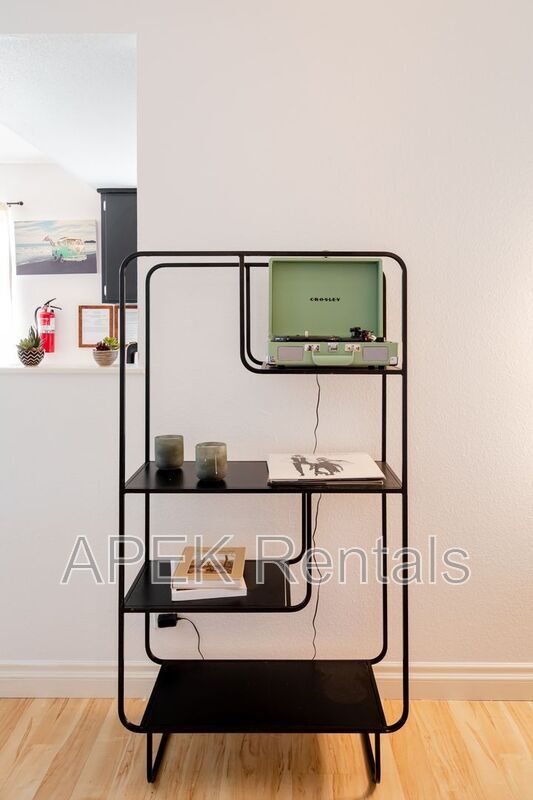 Building Photo - 61493 Desert Air Rd