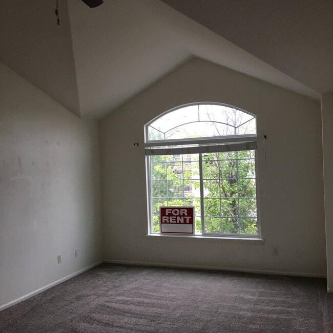 Building Photo - 1645 Cherry Hills Ln