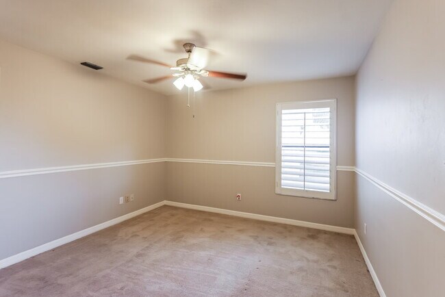 Building Photo - 1937 Princess Ct