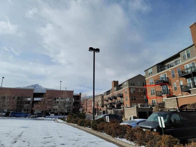 Building Photo - 2 Bed 2 Bath High-End Condo in Downtown Go...