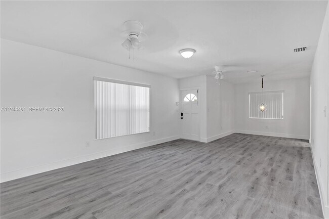 Building Photo - 5215 SW 128th Ave