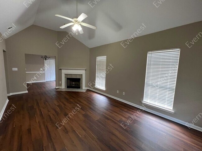 Building Photo - 323 Forest Lakes Dr