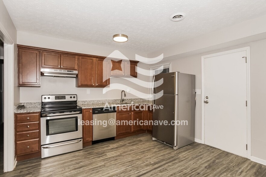 Building Photo - 16 Sillman Ct