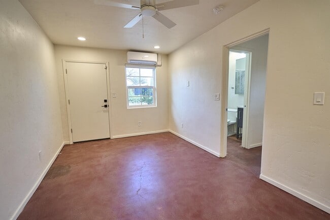 Building Photo - 2031 N Tucker Dr
