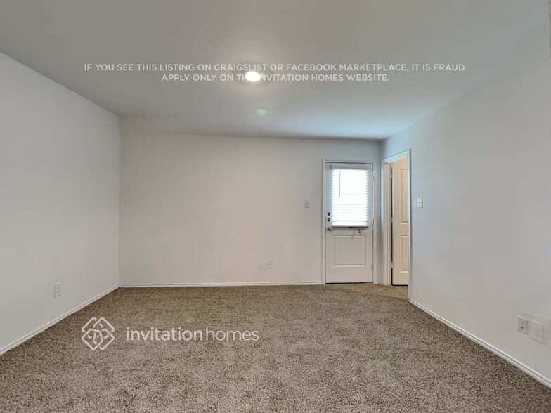 Building Photo - 3202 Crestone Dr