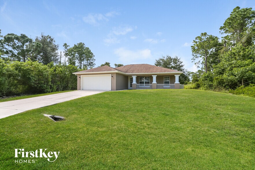 Building Photo - 538 Flamingo Ave S