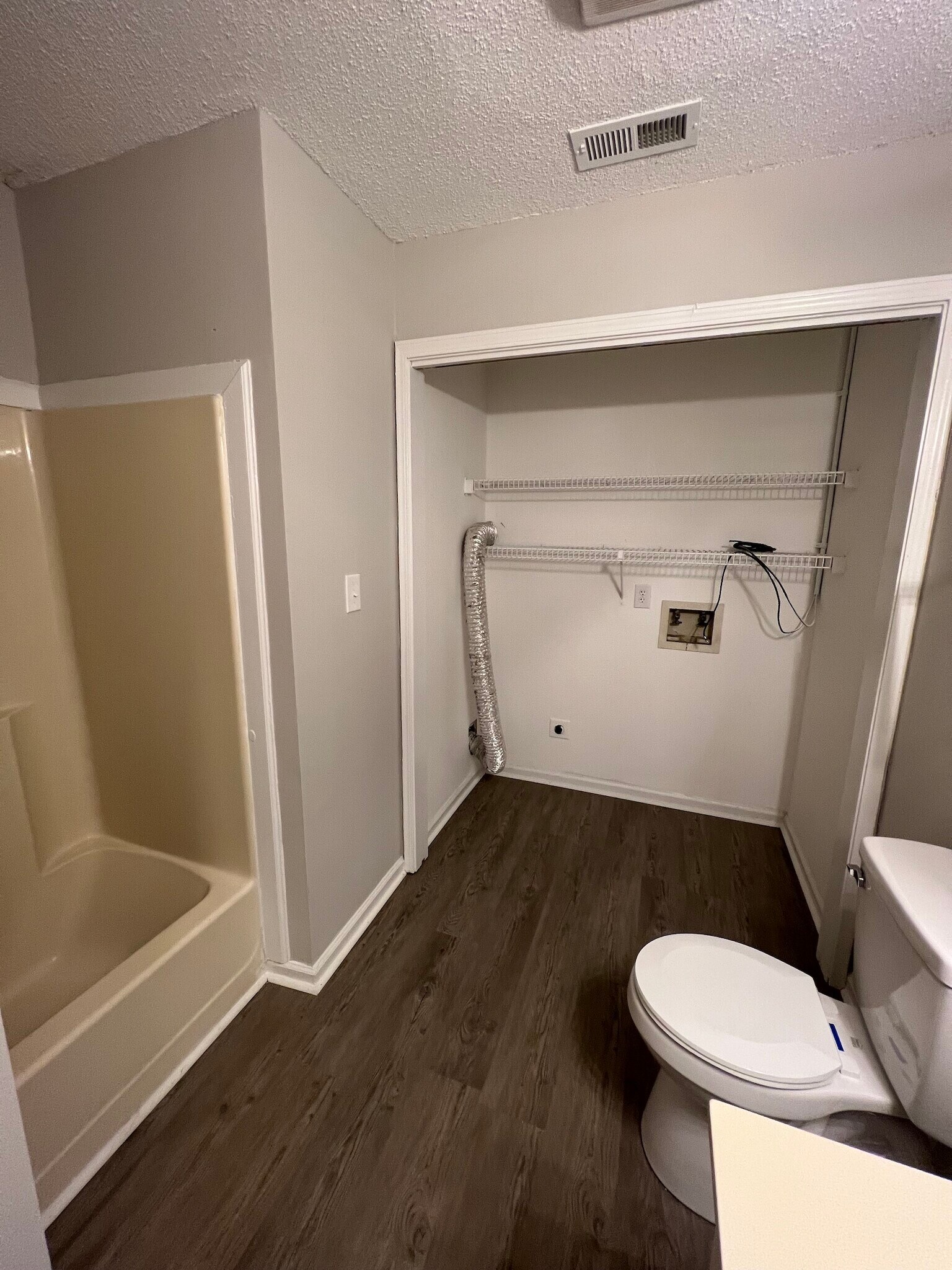 Building Photo - 2909 Spring Garden St