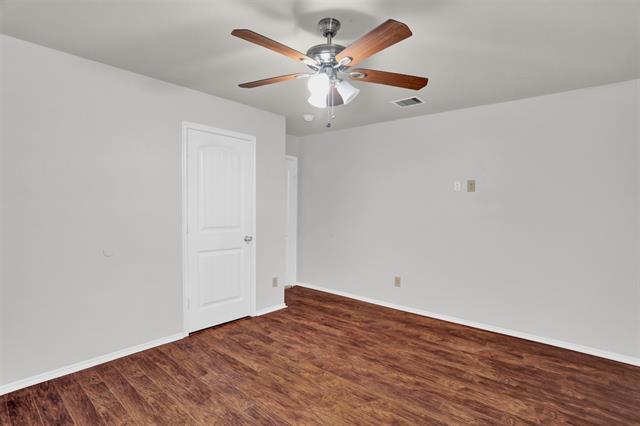 Building Photo - 2138 Meadow View Dr