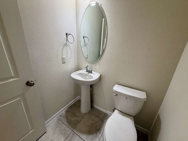 Building Photo - 28614 Oakmist Point Ln