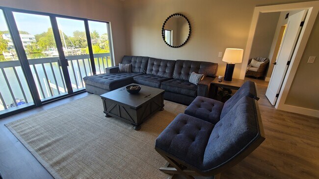 Building Photo - 1319 Dockside Pl