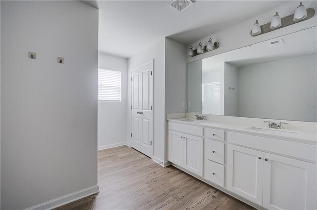 Building Photo - 5141 Sidney Sq Dr
