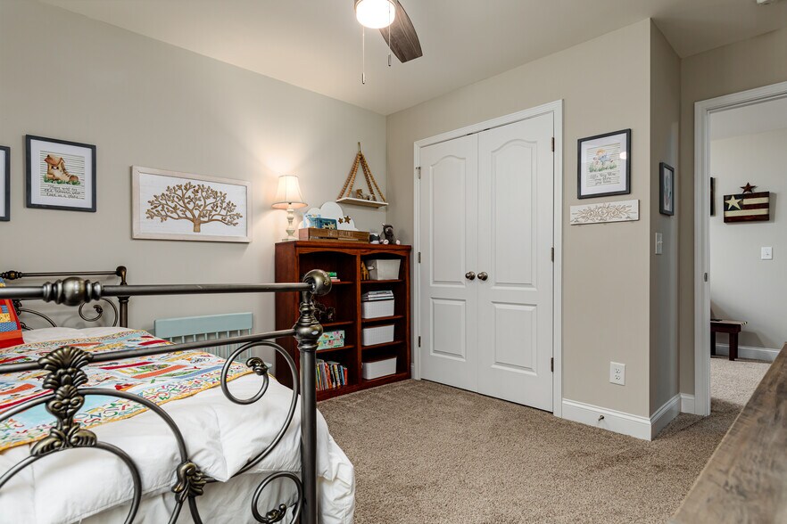 Building Photo - 205 Parrish Ln