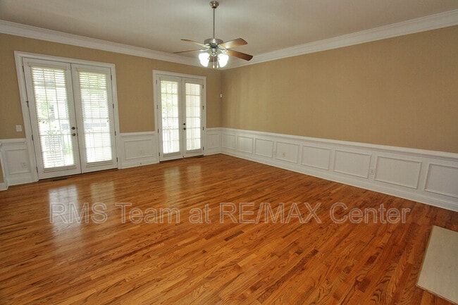 Building Photo - 3029 Woodwalk Dr