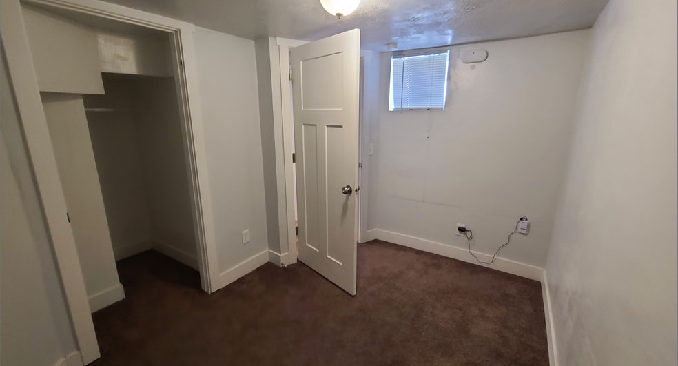 Building Photo - 848 N 600 W