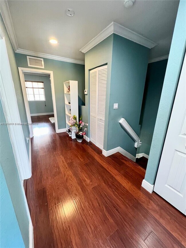 Building Photo - 27616 SW 142nd Ave