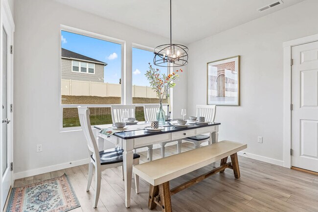 Building Photo - 1424 W Bass River Dr