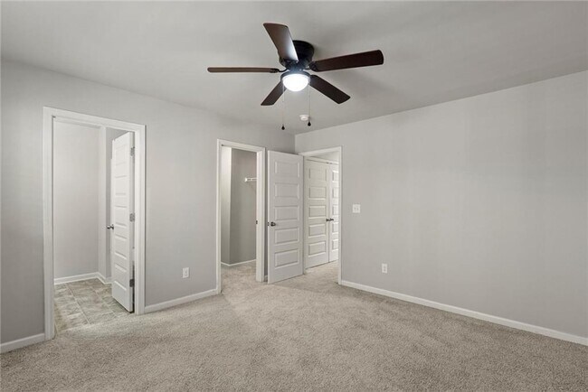 Building Photo - 2505 Piering Dr