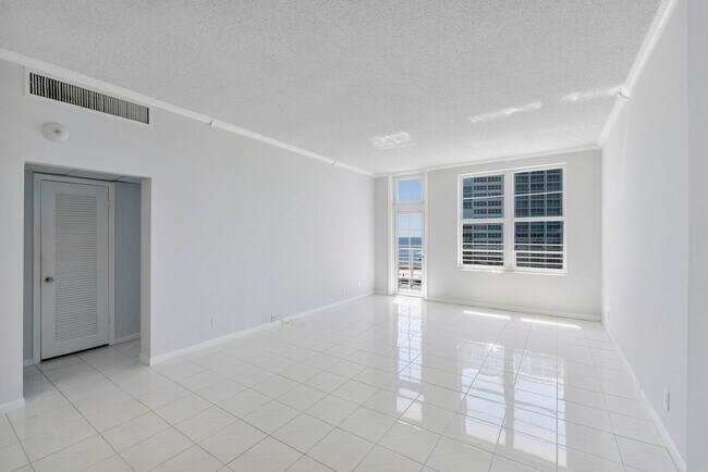 Building Photo - 2851 S Ocean Blvd