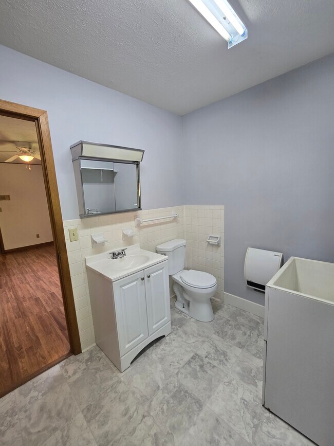 Building Photo - 3109 Dekalb Dr SW