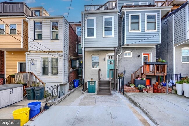 Building Photo - 2630 E Baltimore St