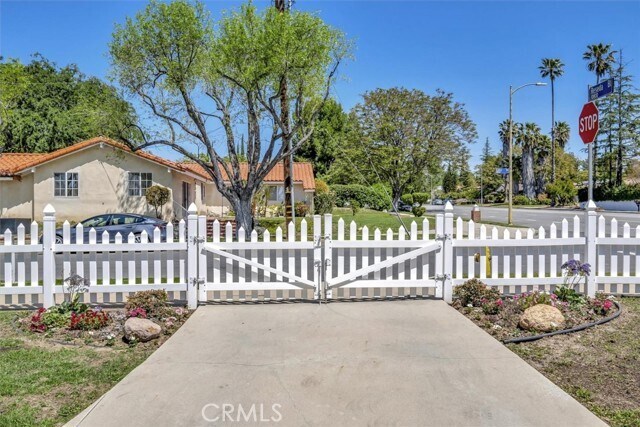 Building Photo - 18500 Celtic St