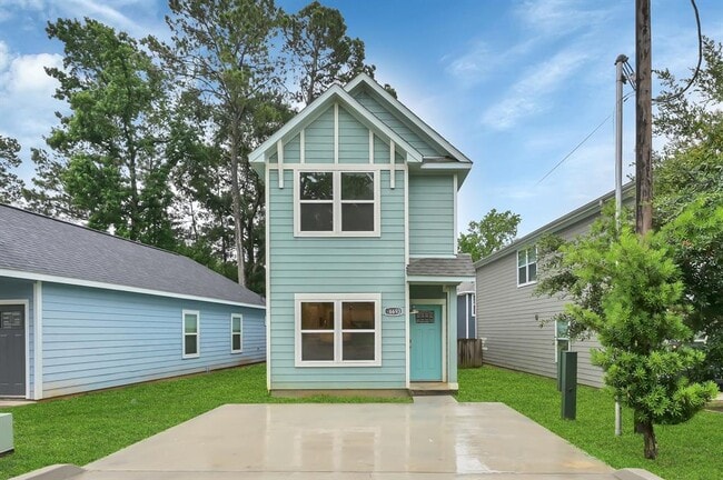 Primary Photo - 16693 Meadowcroft St
