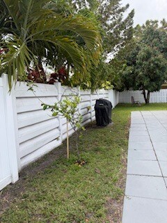 Building Photo - 36 SE 5th St