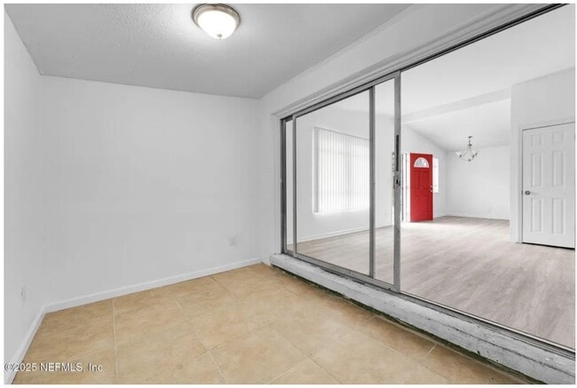 Building Photo - 9155 Sibbald Rd