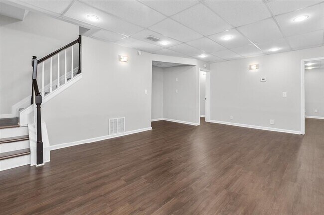 Building Photo - 1616 Amhearst Oaks Ct