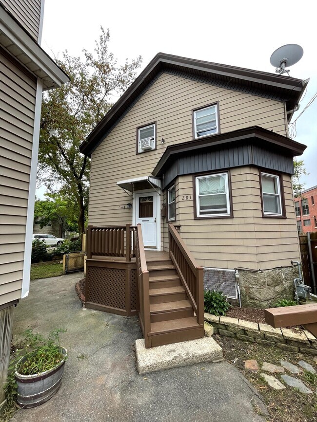 281 Hamlet St 281 Hamlet St Fall River MA 02724 Apartment Finder