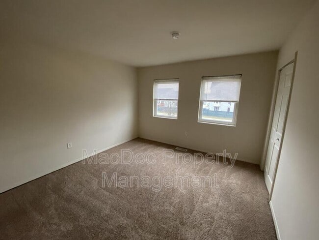 Building Photo - 729 Anvil Rd