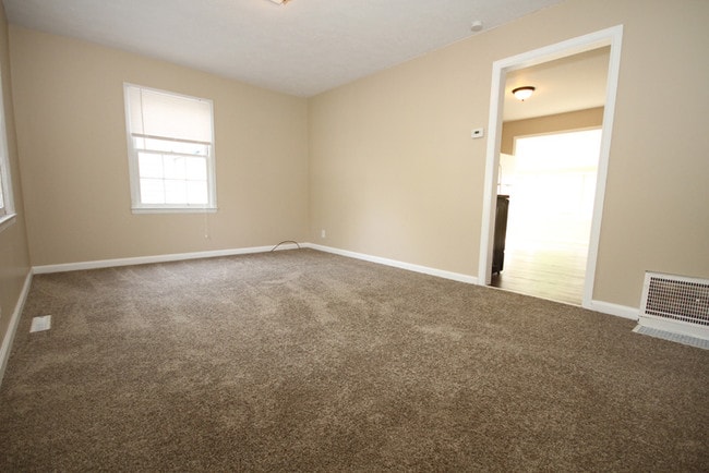 Building Photo - 109 Sunset Dr