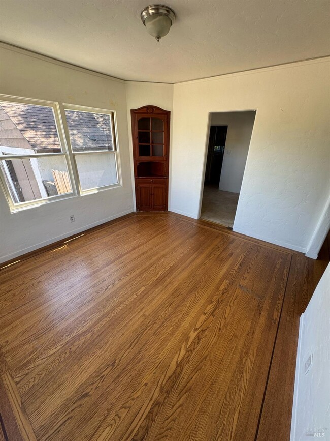 Building Photo - 75 Ventura St