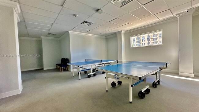 Building Photo - 2030 S Ocean Dr