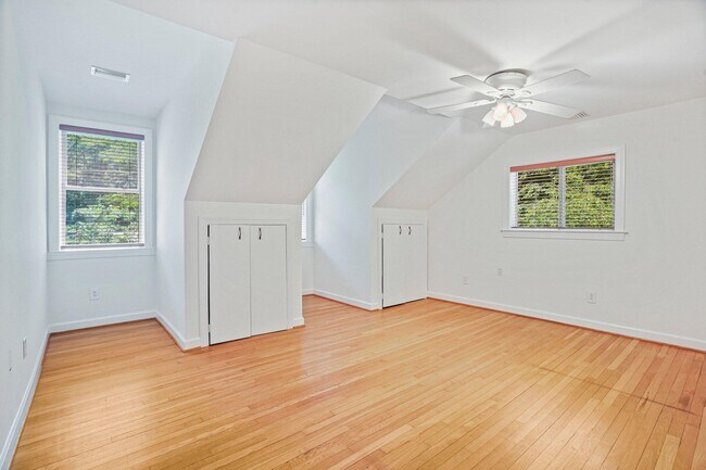 Building Photo - 7712 Dolly Dr